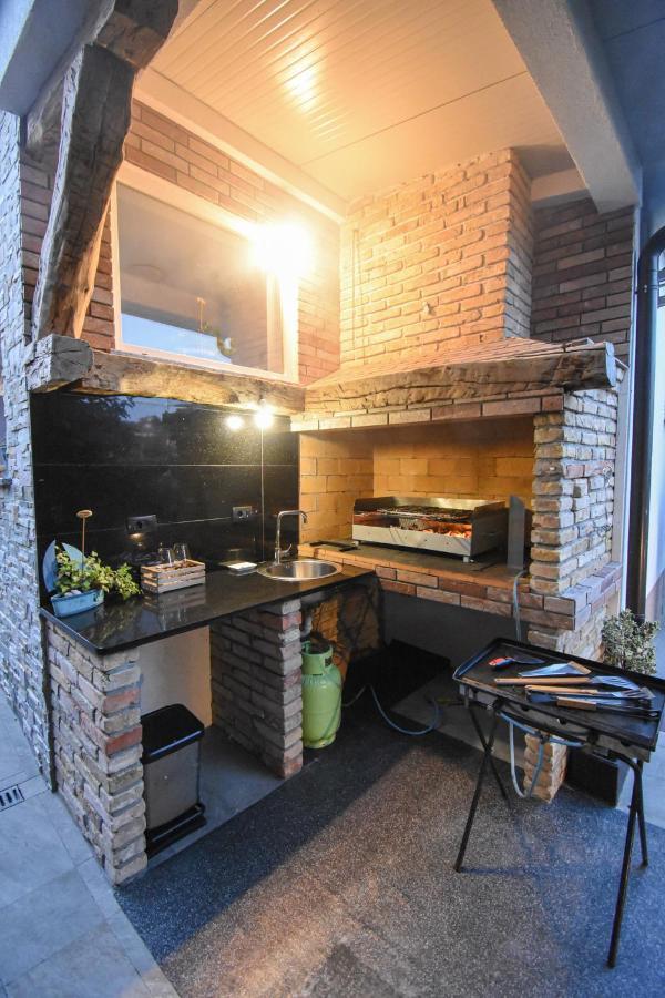 Apartmaji Sobe Zvezda Pobegi Buitenkant foto