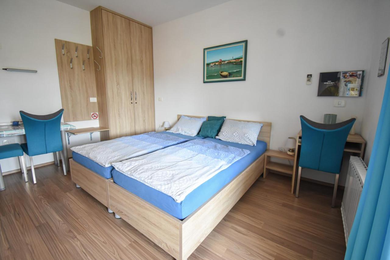 Apartmaji Sobe Zvezda Pobegi Buitenkant foto