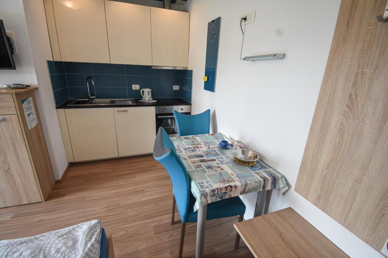 Apartmaji Sobe Zvezda Pobegi Buitenkant foto