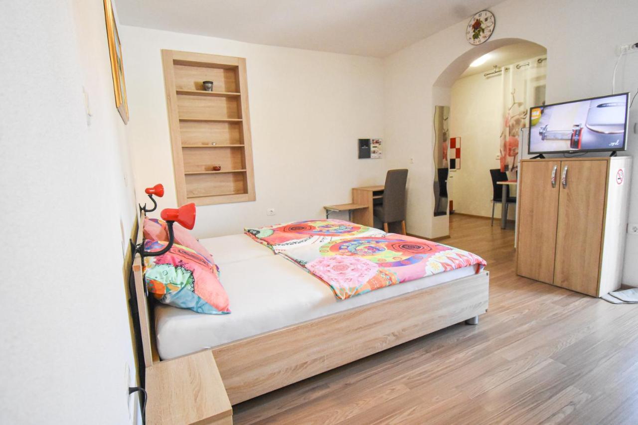 Apartmaji Sobe Zvezda Pobegi Buitenkant foto